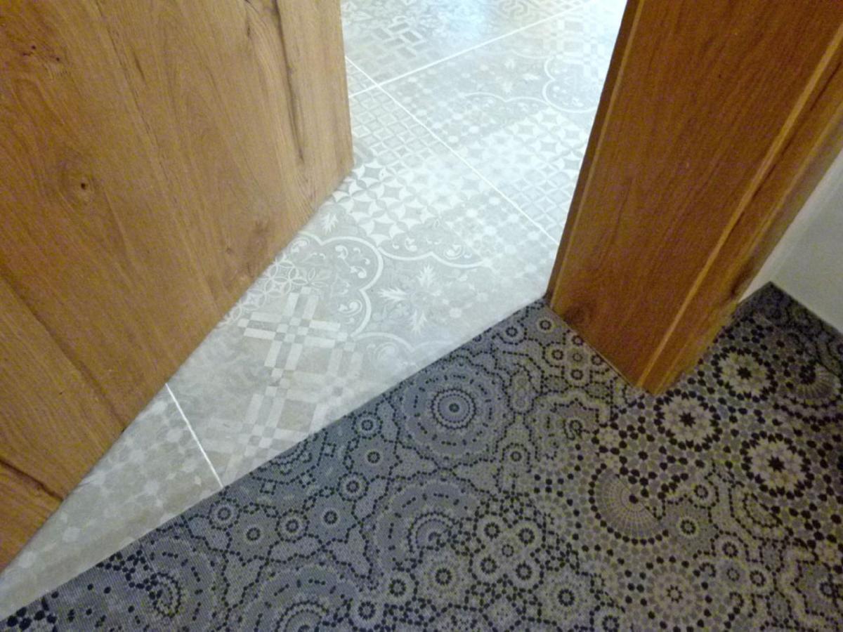 ホテル Haus Monti Maria Lanzendorf エクステリア 写真