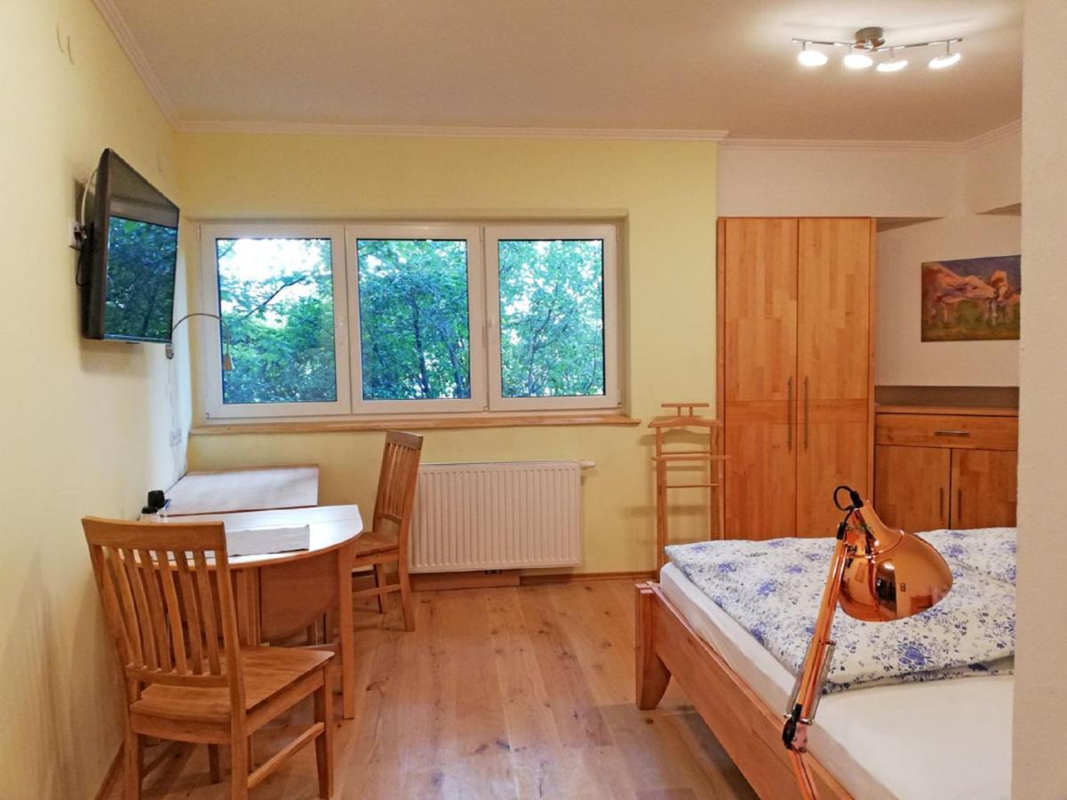 ホテル Haus Monti Maria Lanzendorf エクステリア 写真