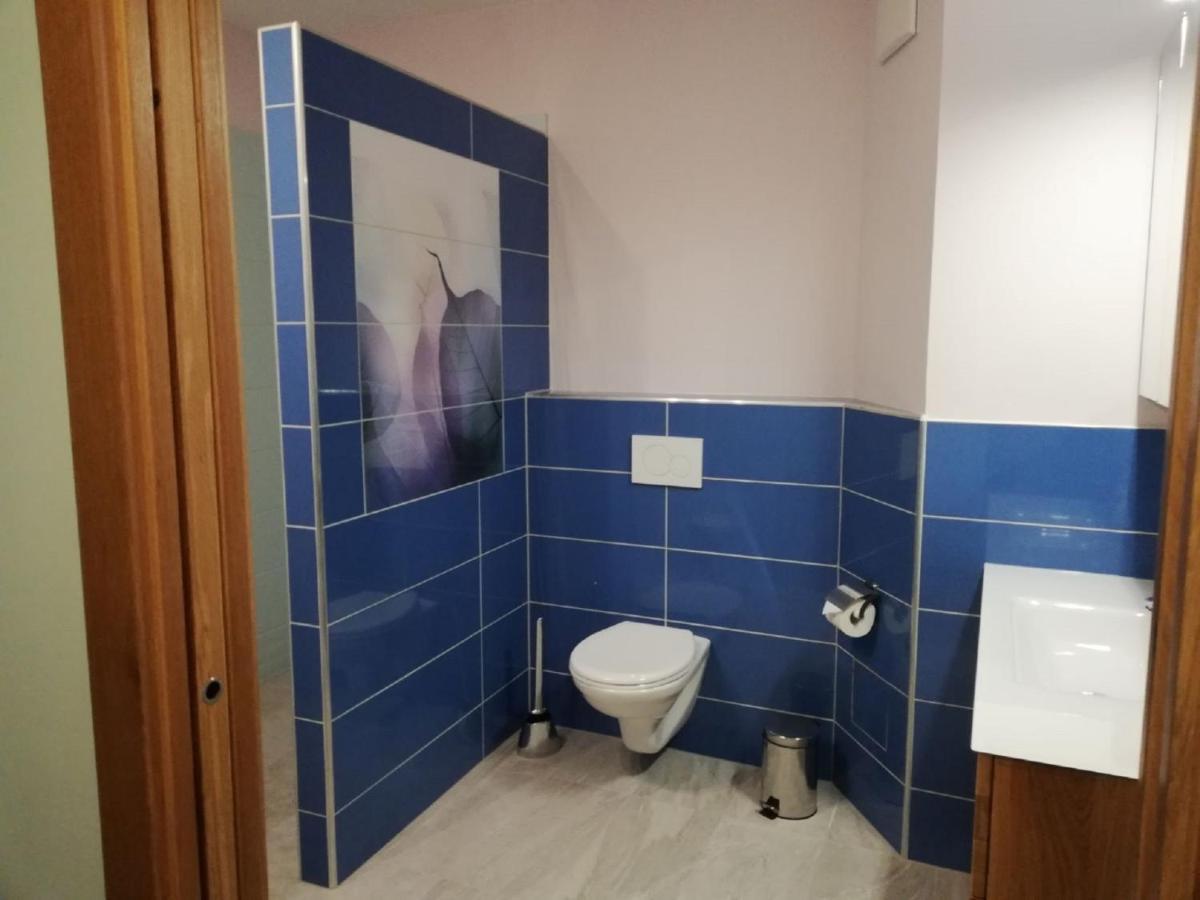 ホテル Haus Monti Maria Lanzendorf エクステリア 写真