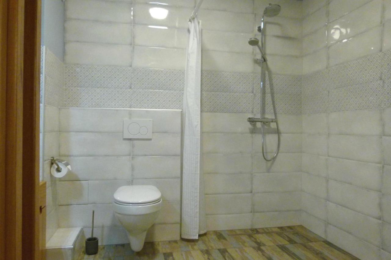 ホテル Haus Monti Maria Lanzendorf エクステリア 写真
