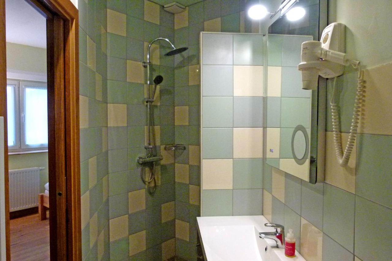 ホテル Haus Monti Maria Lanzendorf エクステリア 写真