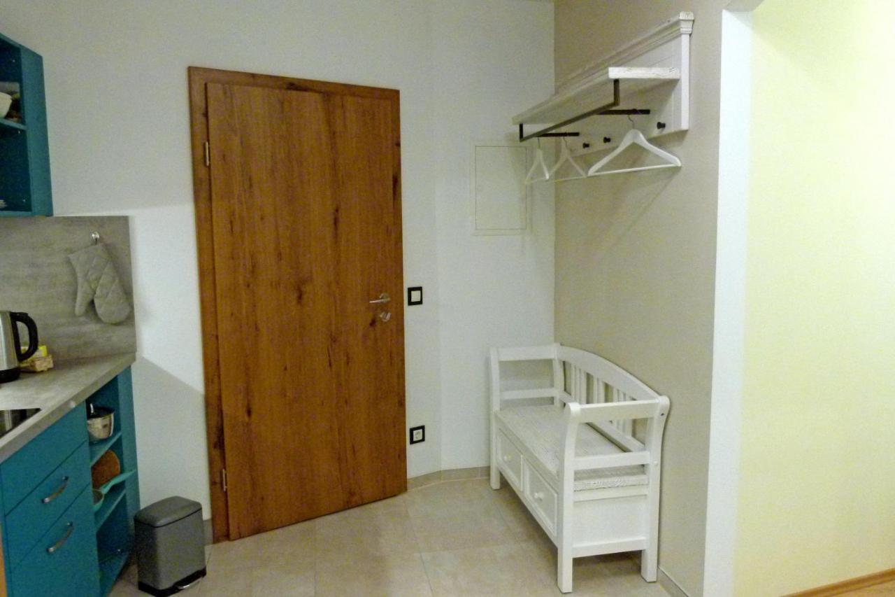 ホテル Haus Monti Maria Lanzendorf エクステリア 写真